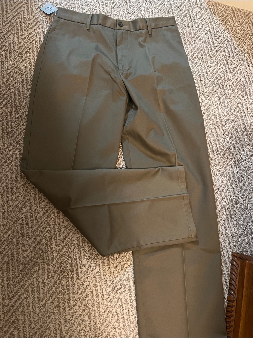 NEW Dockers Olive Green Flat-Front Chinos